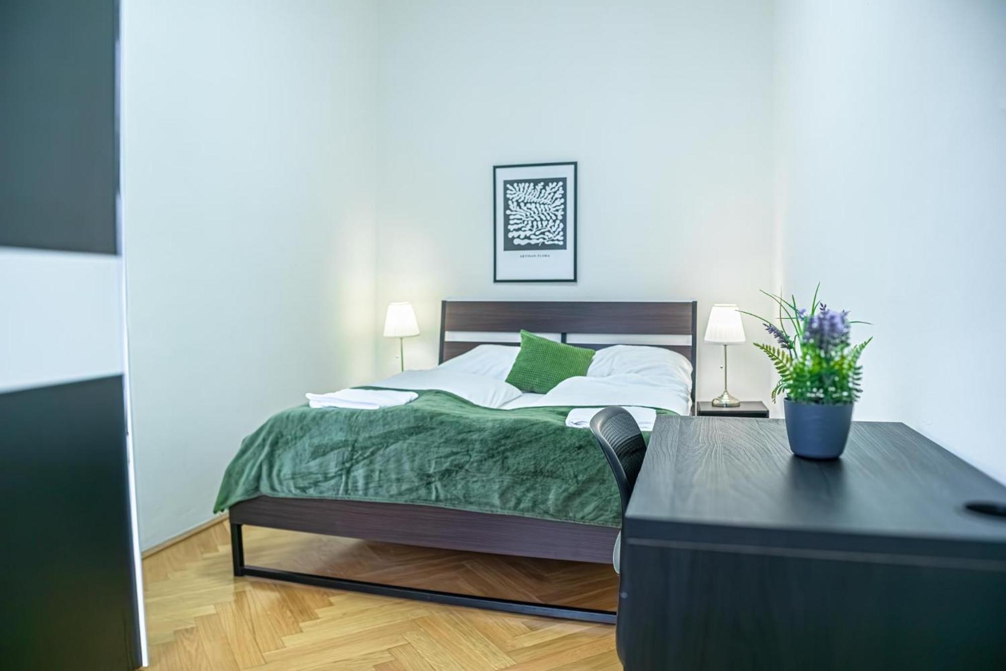 Comfortable 2Br Apt.-Near Wiener Stadthalle エクステリア 写真